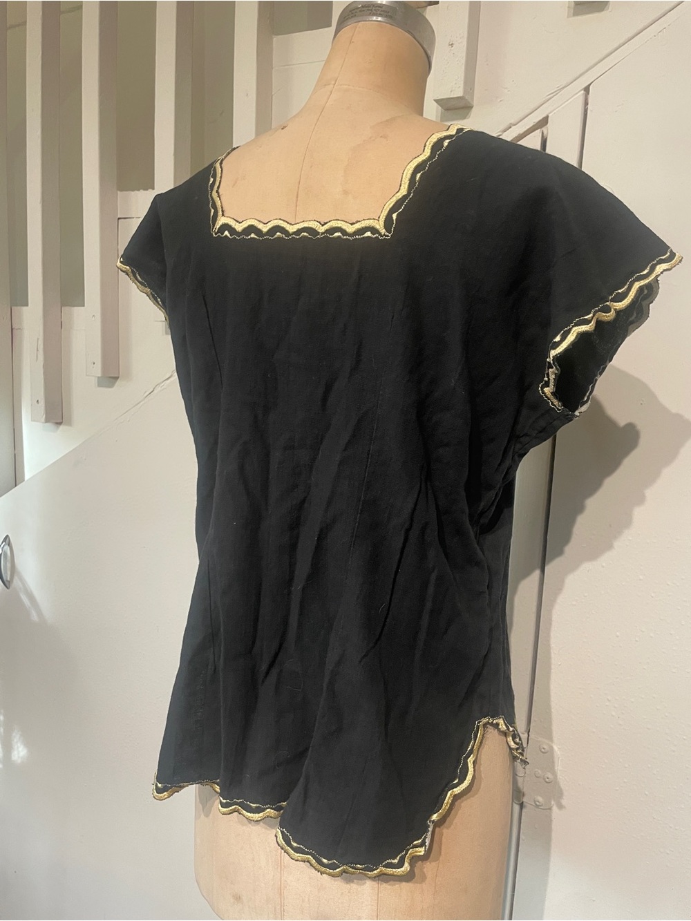 Embroidered Mexican flowy blouse top M vintage hearts and flowers - Picture 4 of 5